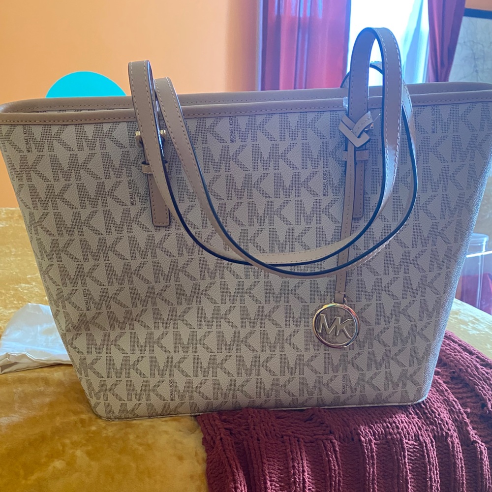 Micheal Kors Bag